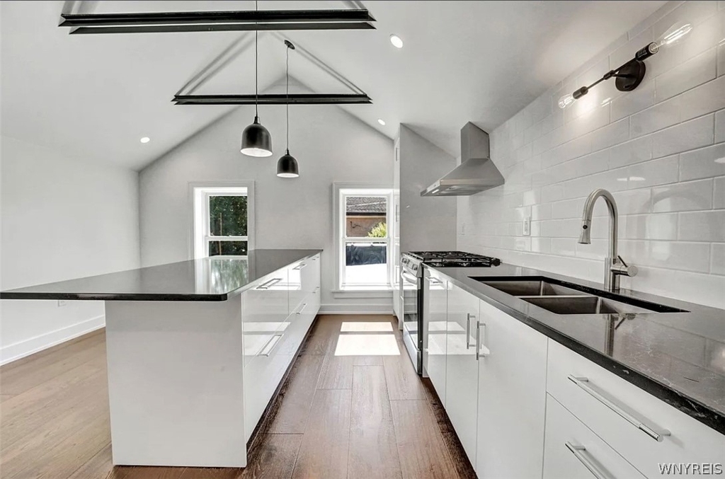 162 Allen Street - Photo 13