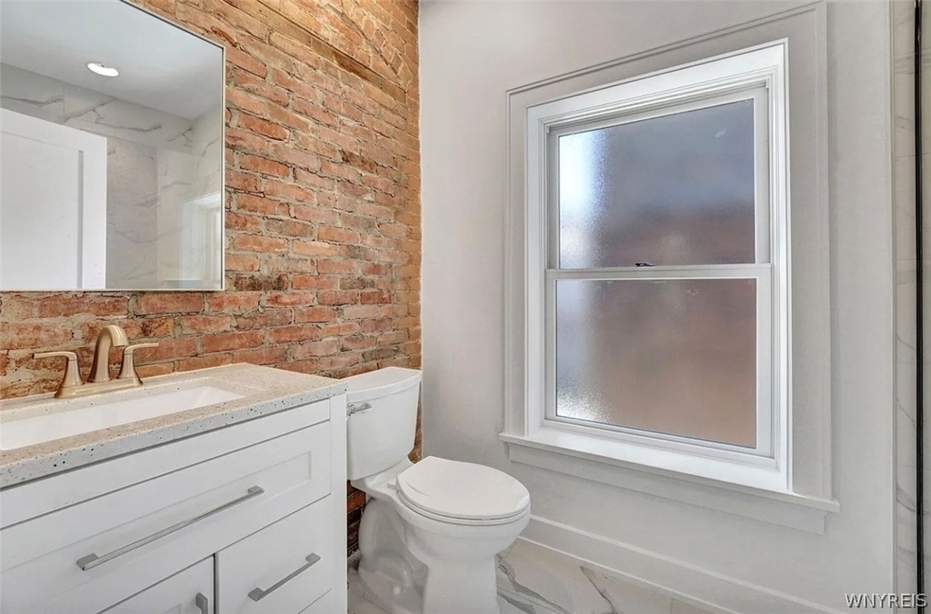 162 Allen Street - Photo 8