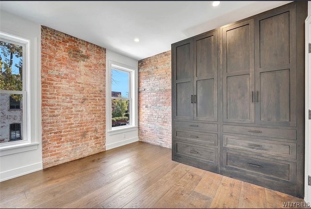 162 Allen Street - Photo 5