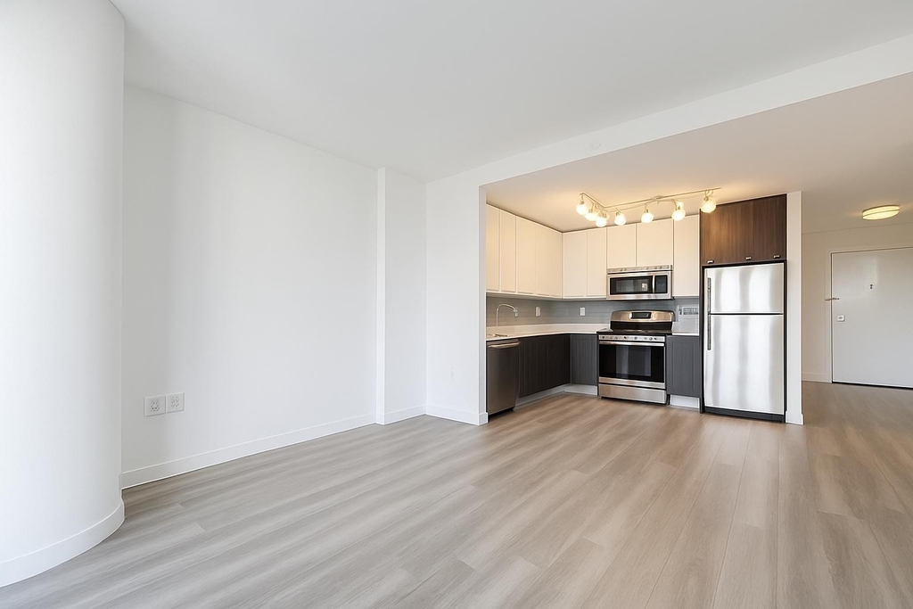 1524 Sheepshead Bay Road - Photo 4