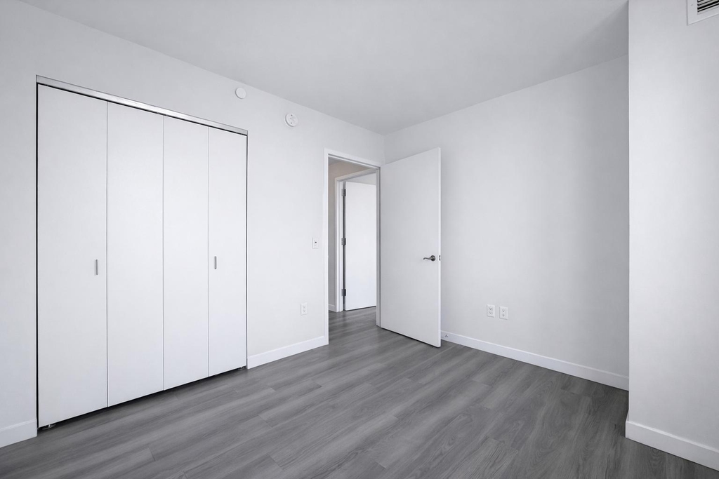 1524 Sheepshead Bay Road - Photo 4