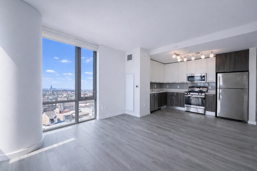 1524 Sheepshead Bay Road - Photo 3