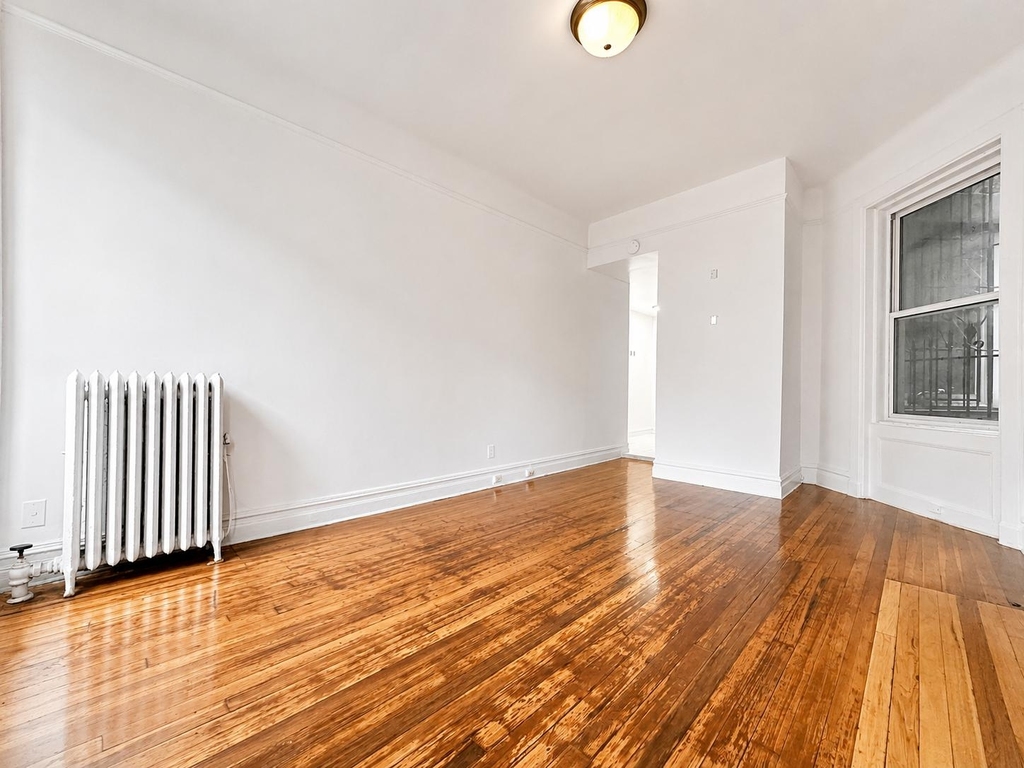 936 West End Avenue - Photo 2