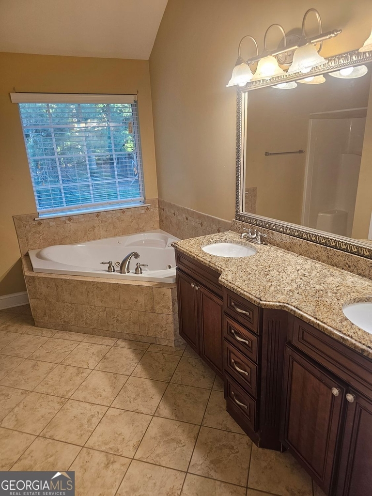 9376 Carnes Crossing Circle - Photo 9
