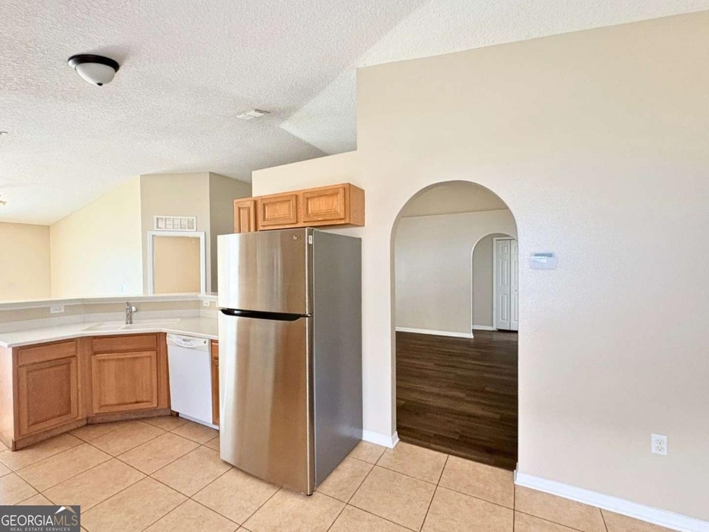 94 E Pine Bluff Boulevard - Photo 13