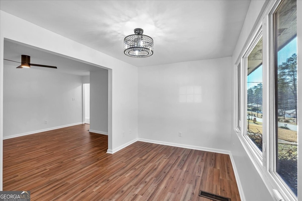 2142 Cloverdale Drive Se - Photo 11