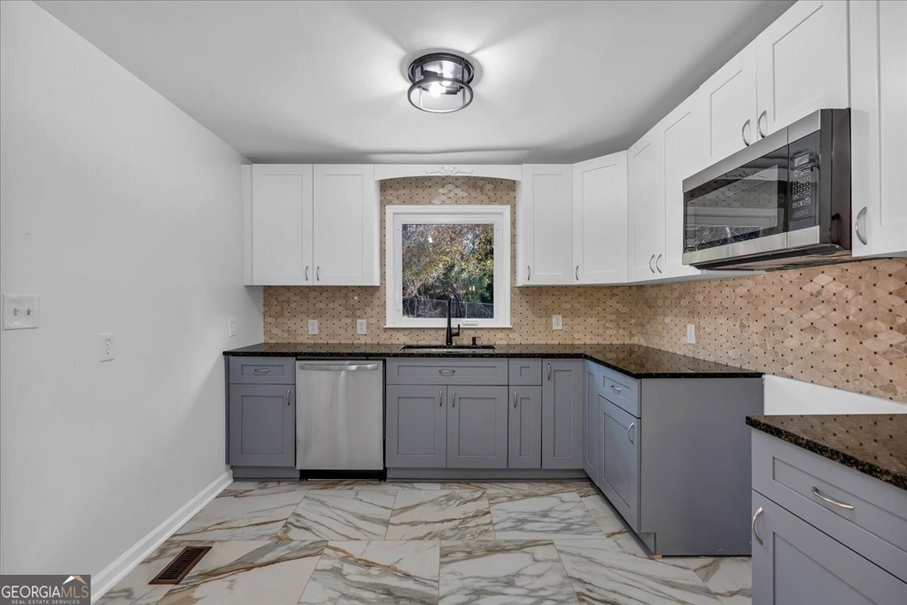 2142 Cloverdale Drive Se - Photo 20