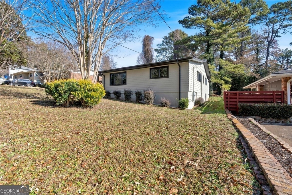 2142 Cloverdale Drive Se - Photo 7