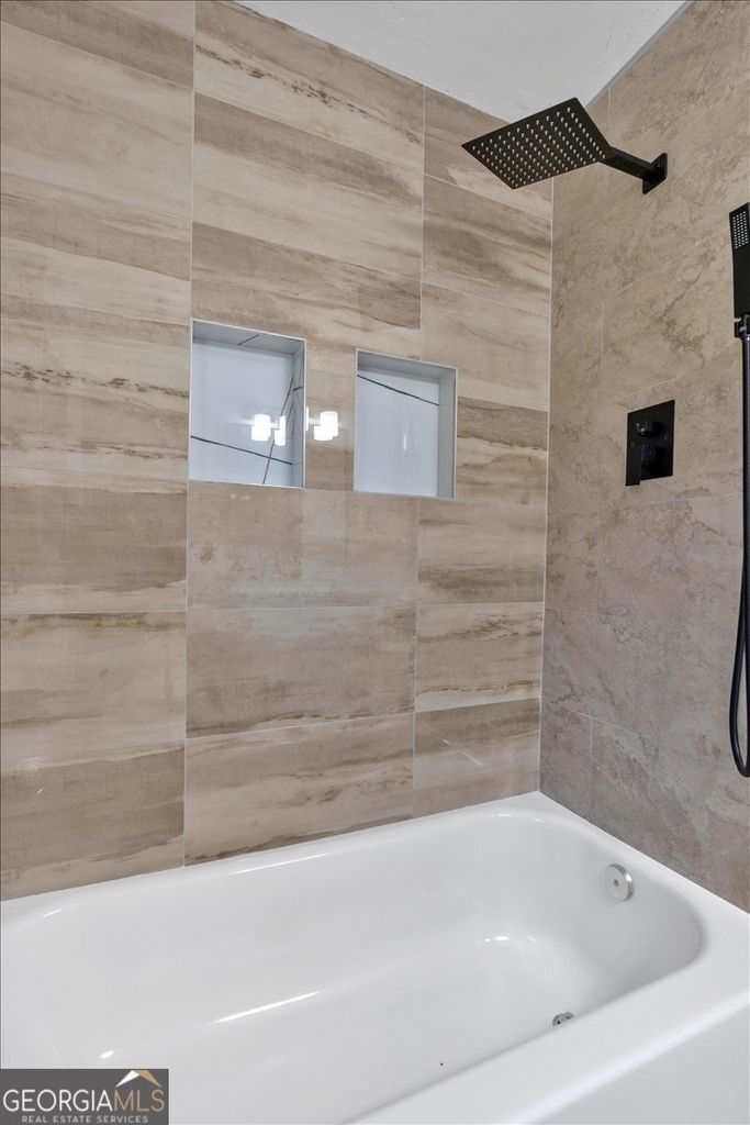 2142 Cloverdale Drive Se - Photo 38