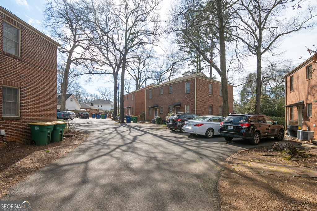 1439 Milledge Avenue - Photo 3