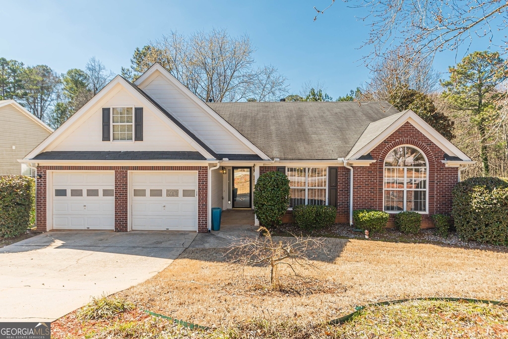 5755 Lakeview Circle - Photo 3