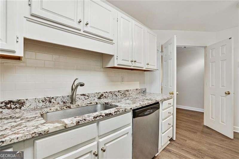 3203 Lenox Road Ne - Photo 6
