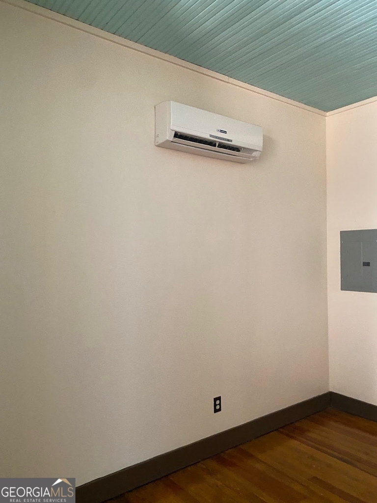 359 Railroad Street - Photo 3