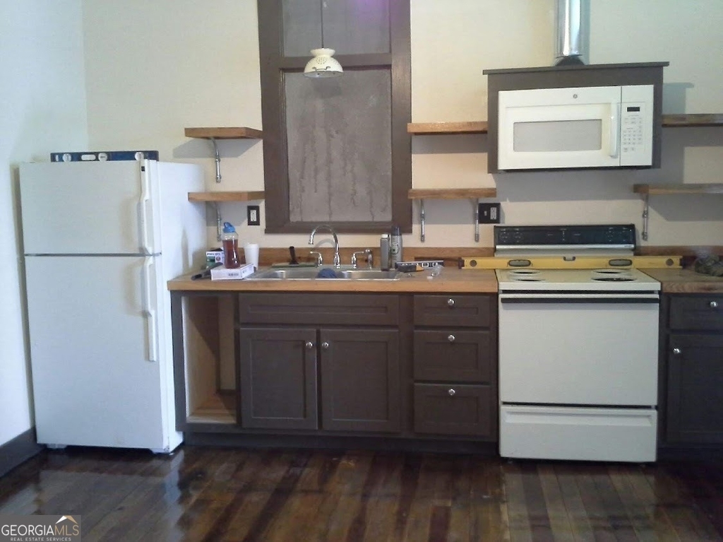 359 Railroad Street - Photo 4