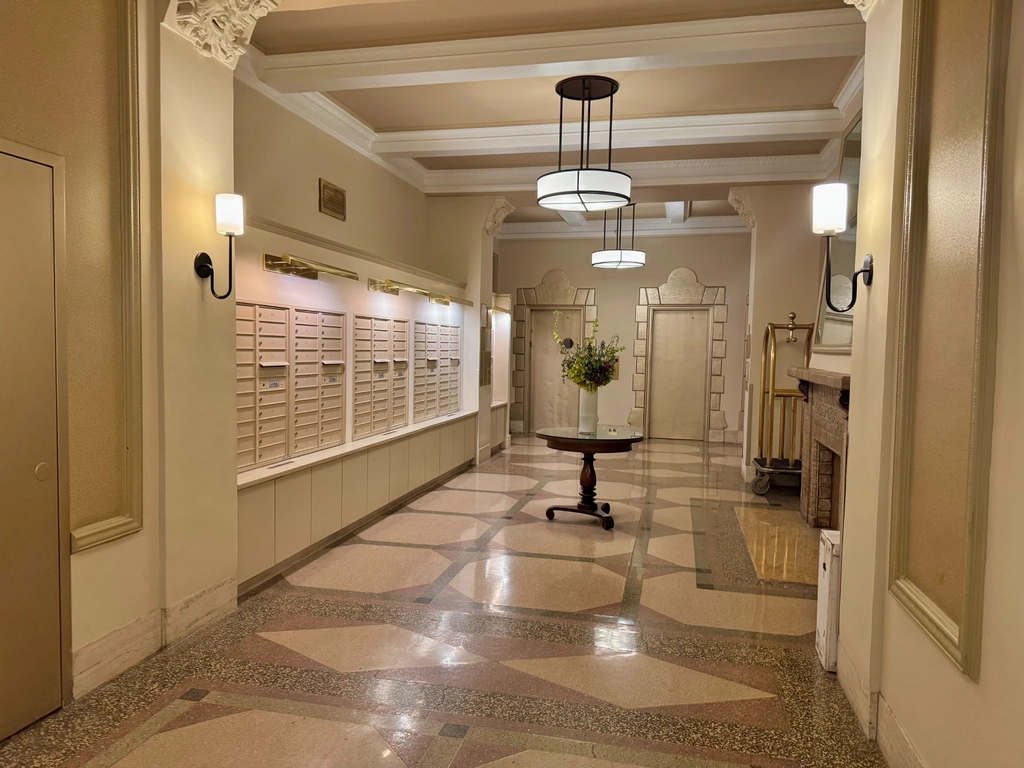 2nd Avenue - Photo 10