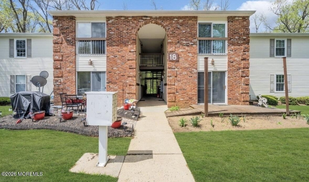 18-6 Augusta Court - Photo 0