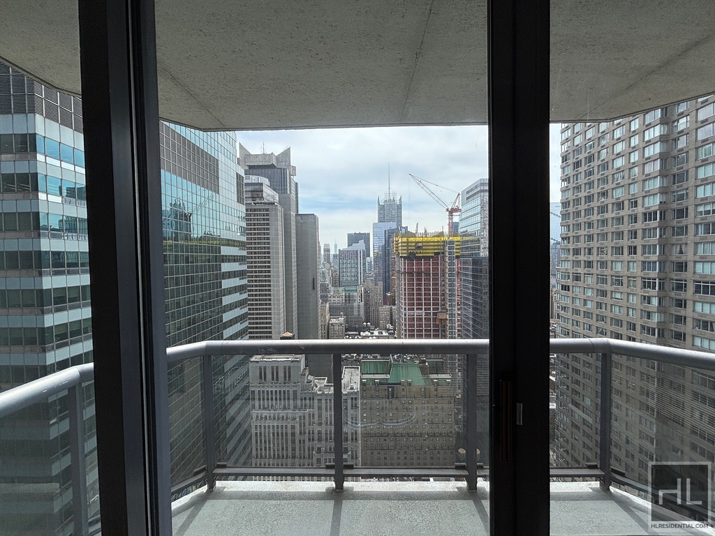 West 48th Street - Photo 2