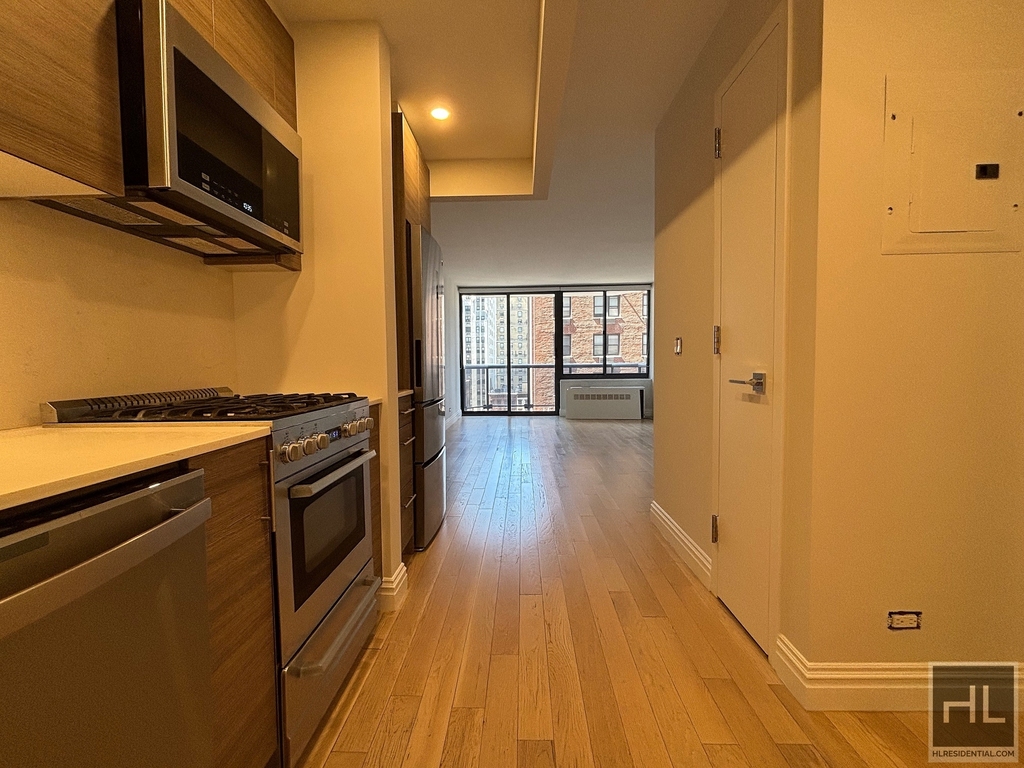 West 48th Street - Photo 2