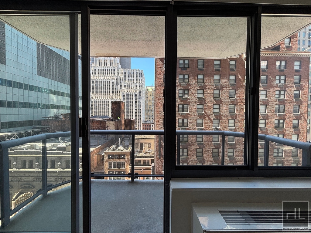West 48th Street - Photo 3