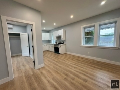 Monroe St, - Photo 1