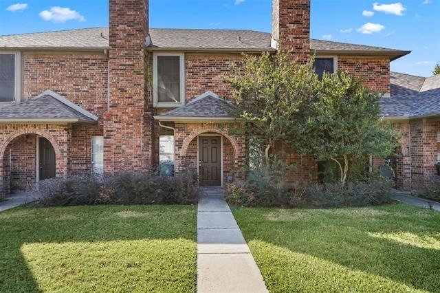 804 Custer Street - Photo 0