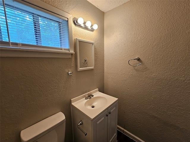 6363 Hollis Avenue - Photo 9