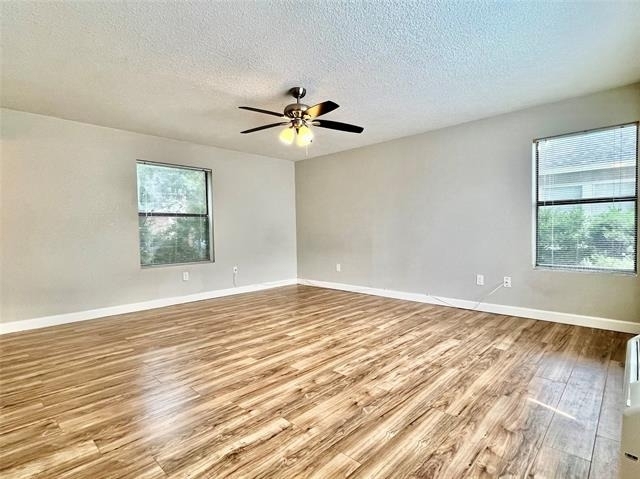 701 W Sycamore Street - Photo 0