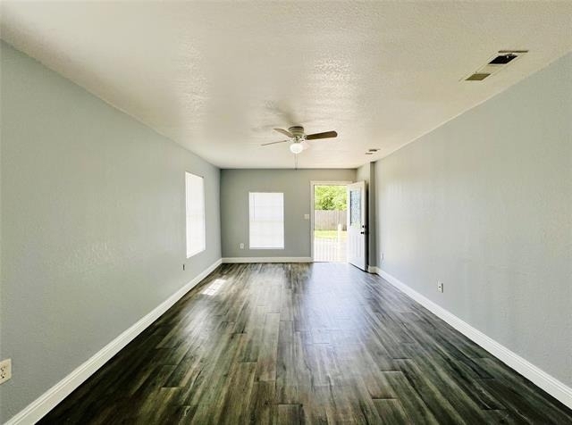 2621 E 12th Street - Photo 5