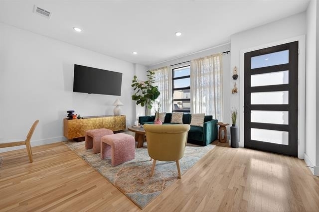 4933 Broadway Drive - Photo 5