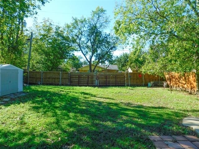 325 W Jones Street - Photo 26