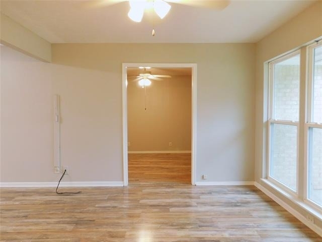 325 W Jones Street - Photo 8