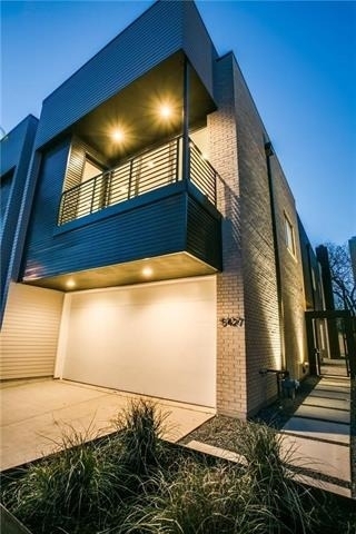 5425 Melrose Avenue - Photo 1