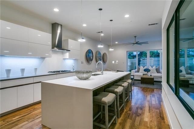 5425 Melrose Avenue - Photo 12
