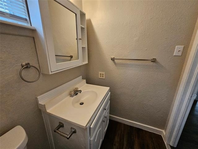 6401 Hollis Avenue - Photo 11