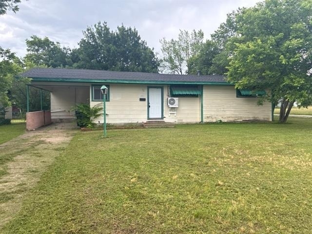 1711 Langford Street - Photo 0