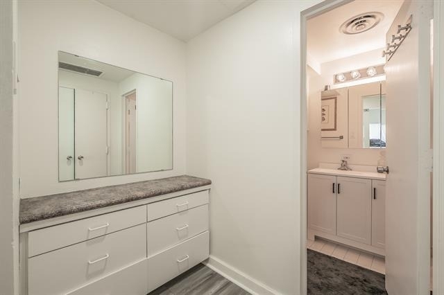 6211 W Northwest Highway - Photo 7