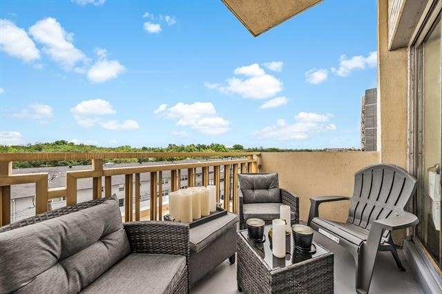 6211 W Northwest Highway - Photo 10