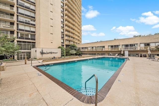 6211 W Northwest Highway - Photo 13