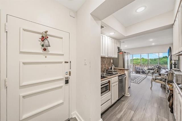 6211 W Northwest Highway - Photo 4