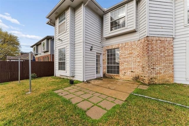 2124 Newport Drive - Photo 31