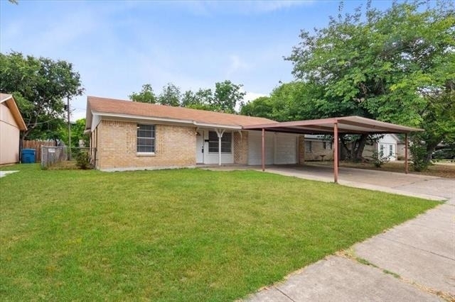 1628 Americana Boulevard - Photo 1