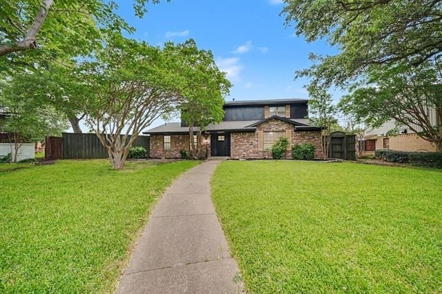 2709 Oak Circle - Photo 1