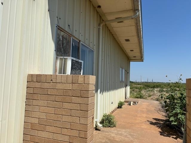 100 Industrial Park - Photo 1