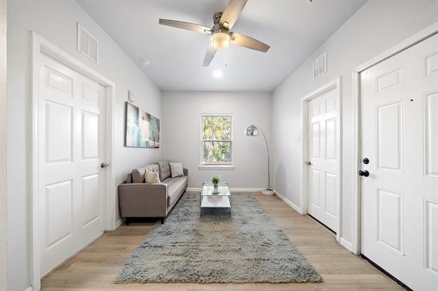 808 Sealy Street - Photo 8