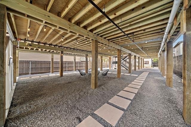 808 Sealy Street - Photo 4