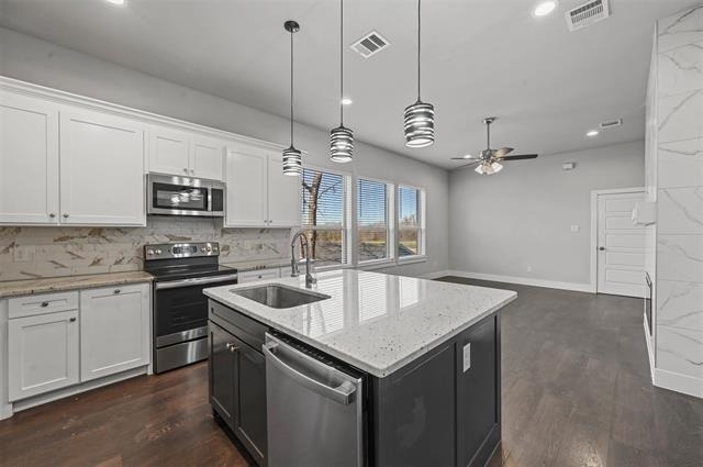 204 N Getzendaner Street - Photo 2