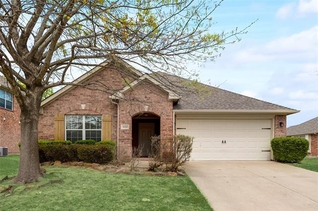 8420 Sonnet Drive - Photo 1