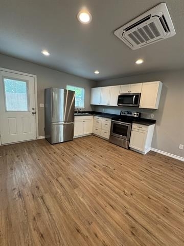 320 W 6th Street - Photo 13