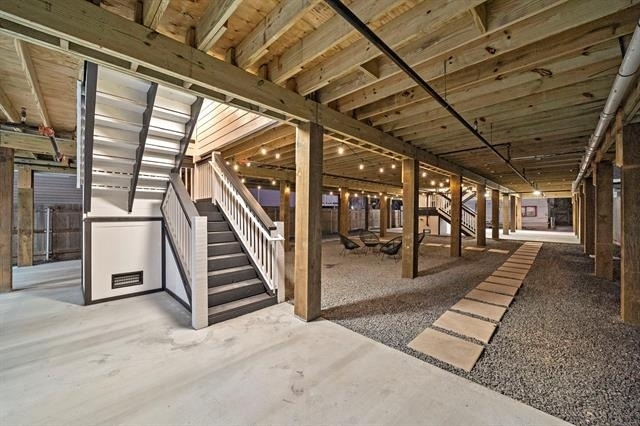 808 Sealy Street - Photo 5