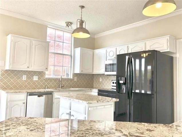 11112 Newport Drive - Photo 3